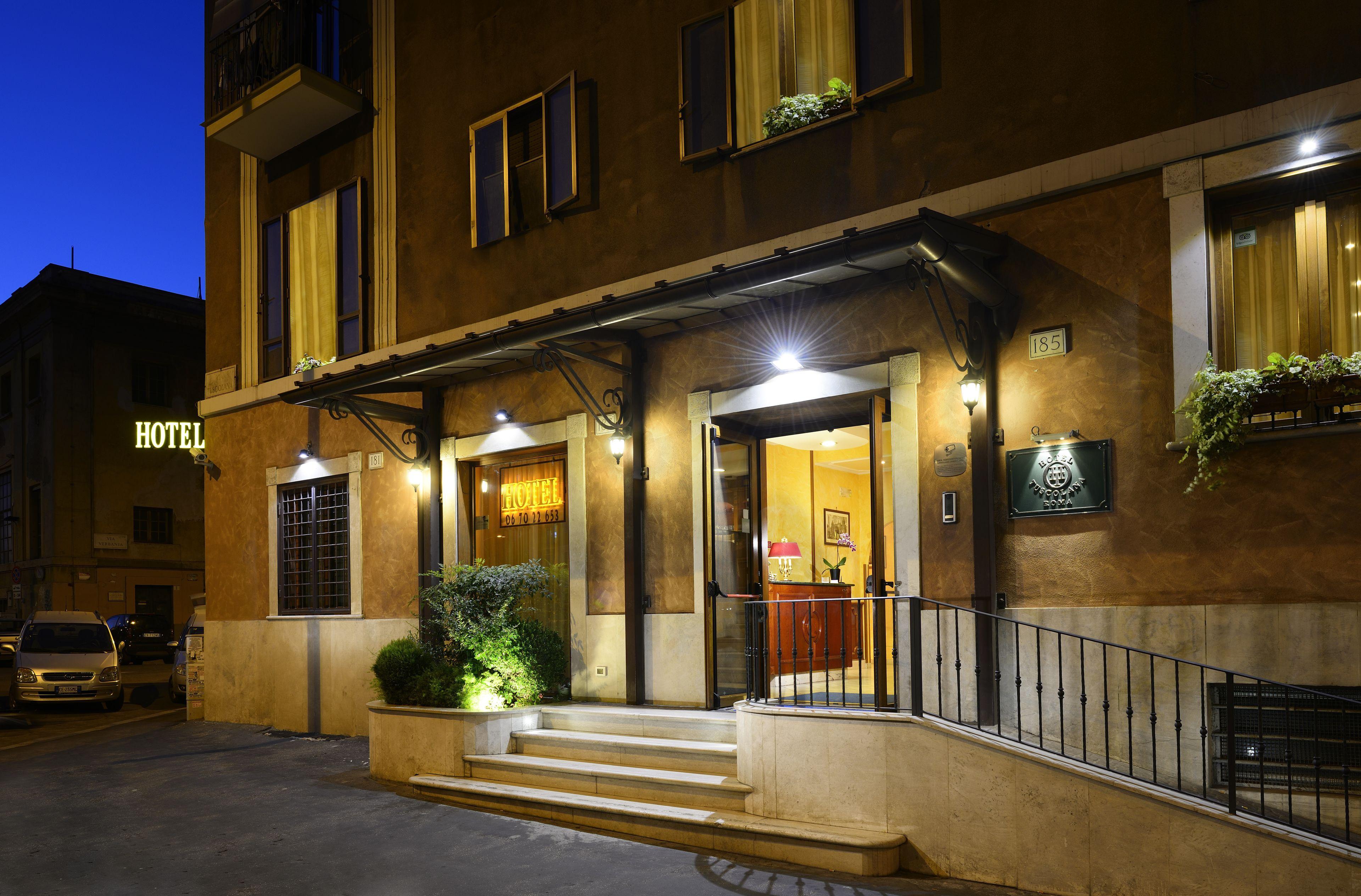 Hotel Tuscolana — Foto 1
